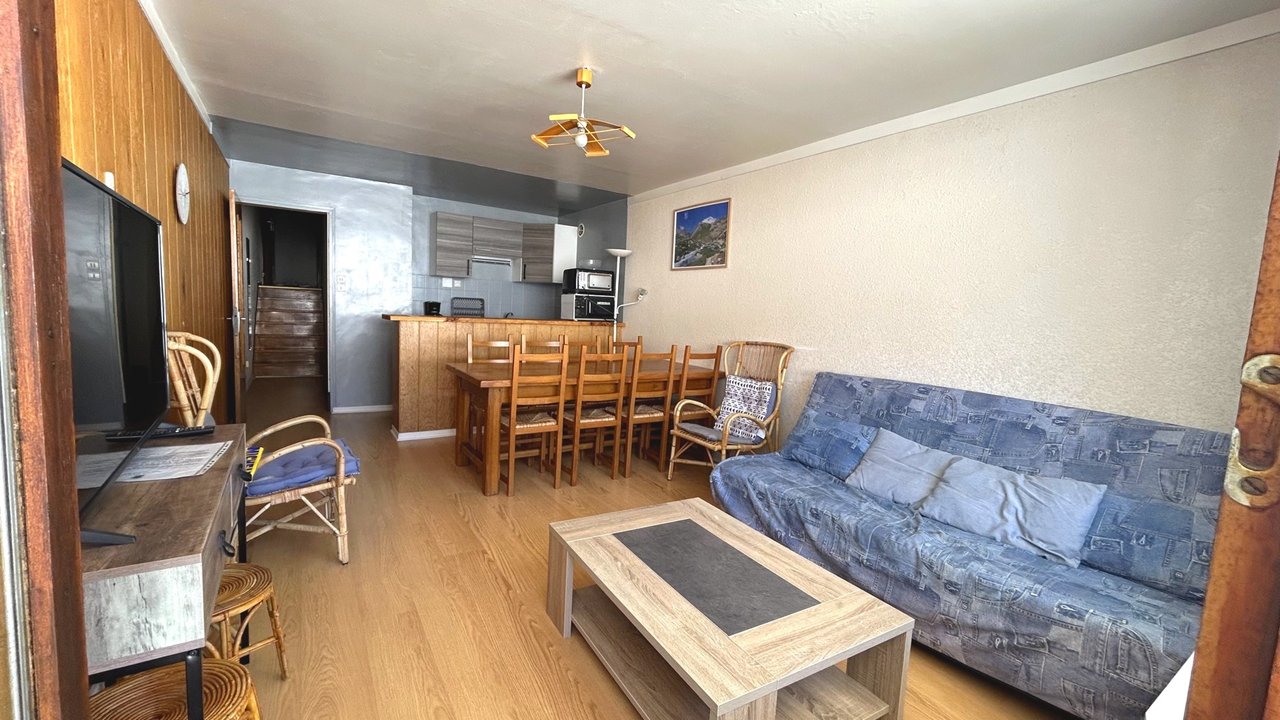 Les Pr&eacute;s  (  )