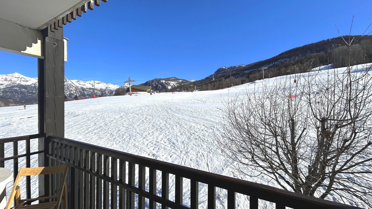 Les Pr&eacute;s  (  )